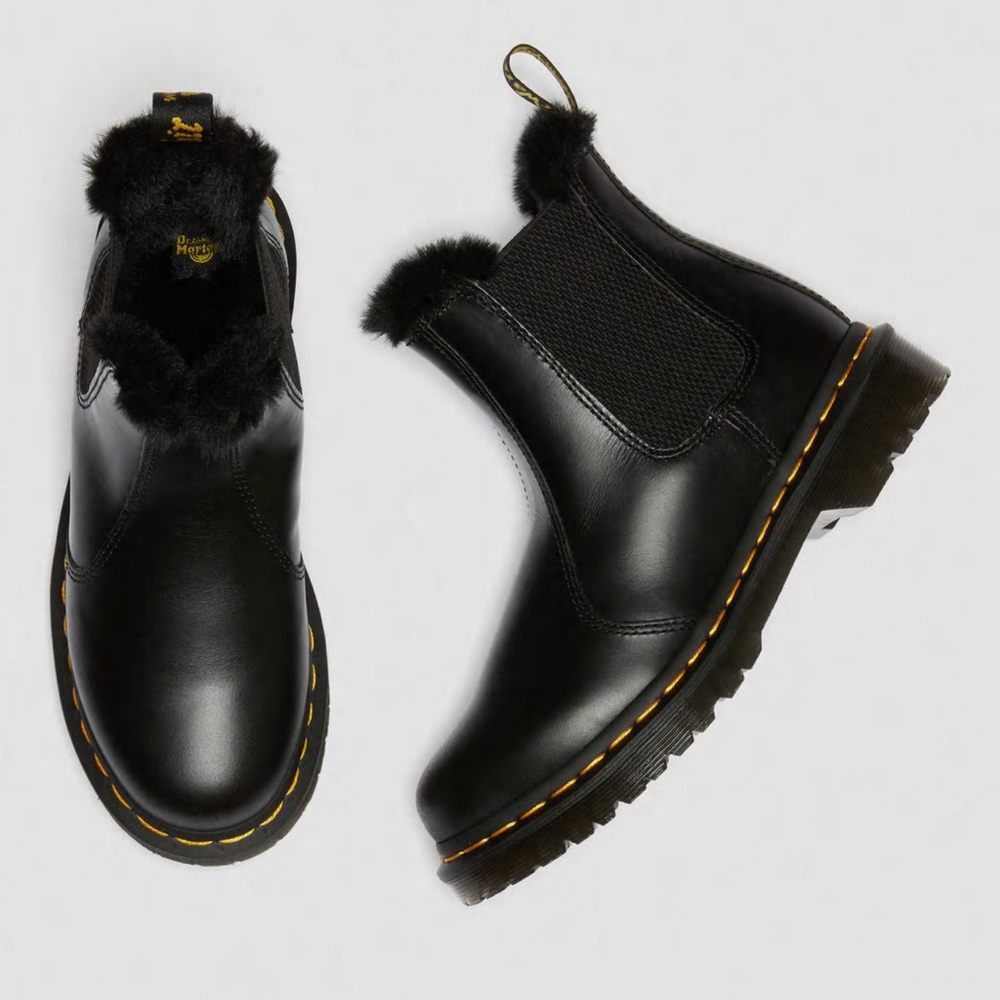 BLACK DR. MARTENS 2976 LEONORE FAUX FUR LINED CHELSEA BOOTS Size 9 US